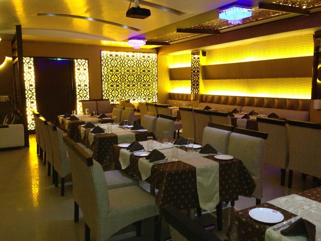 לודהיאנה Hotel Silver Stone מראה חיצוני תמונה