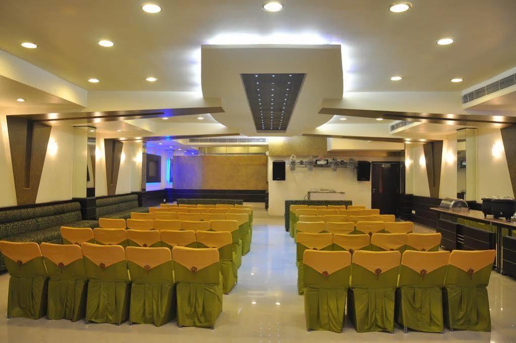 לודהיאנה Hotel Silver Stone מראה חיצוני תמונה